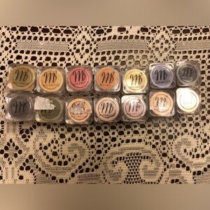 Set 14 Mica Bella Shimmer Power sealed.